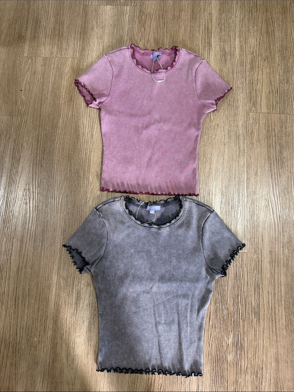 New Florence 2 Ruffle-Trim Ribbed Tees L - Picture 1 of 5